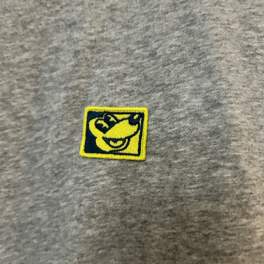 Uniqlo Disney Gray Mickey Mouse Keith Haring collection crewneck